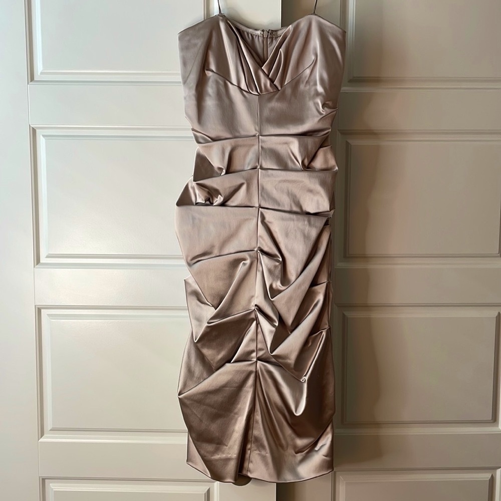 Nicole Miller 8 golden shiny strapless cocktail dress